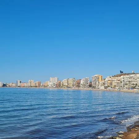 El Yate 4 *